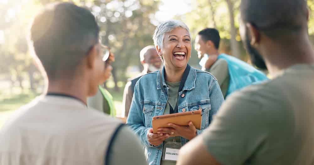 Acts of Kindness: How Volunteering Enriches Lives at The Glenview